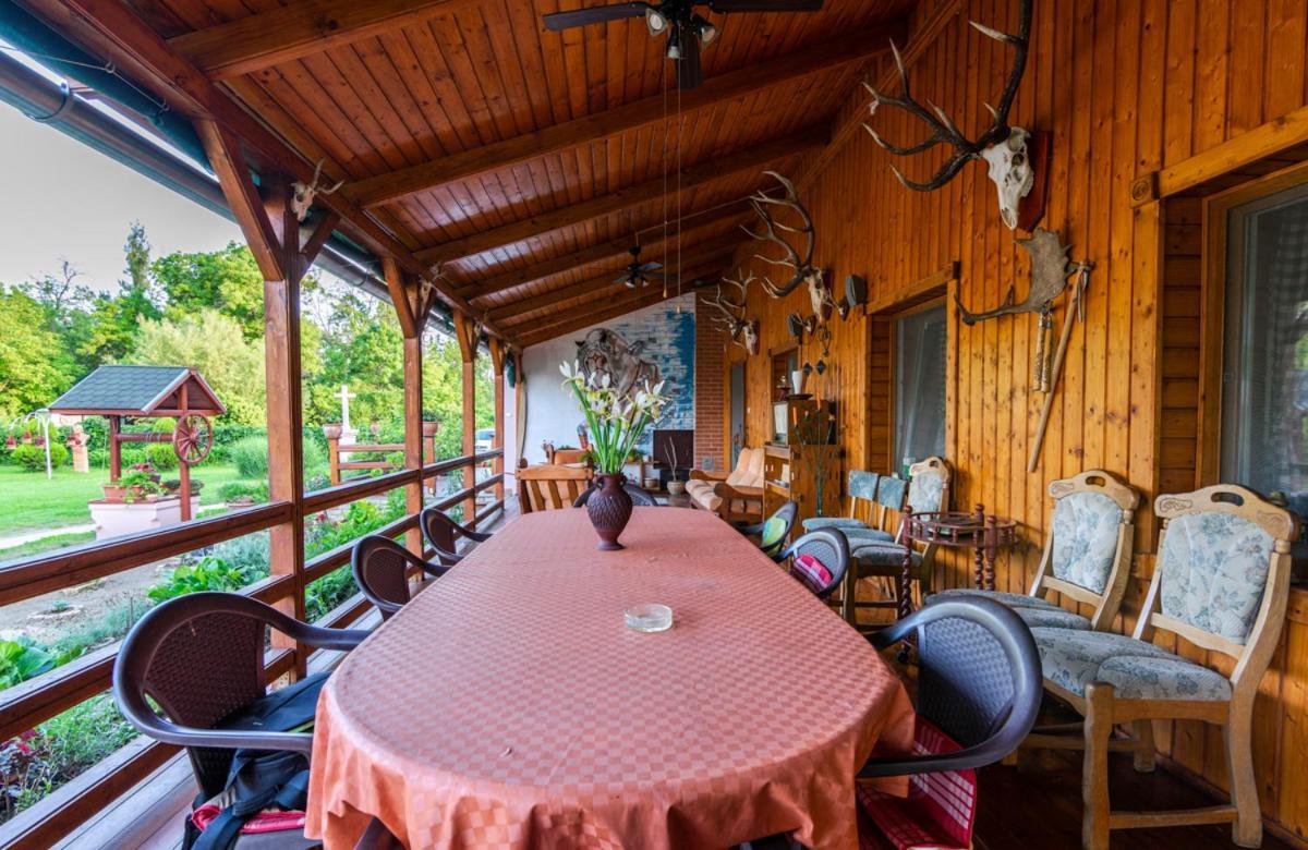 Gemenc Vendeghaz Hotel Hercegszanto Buitenkant foto